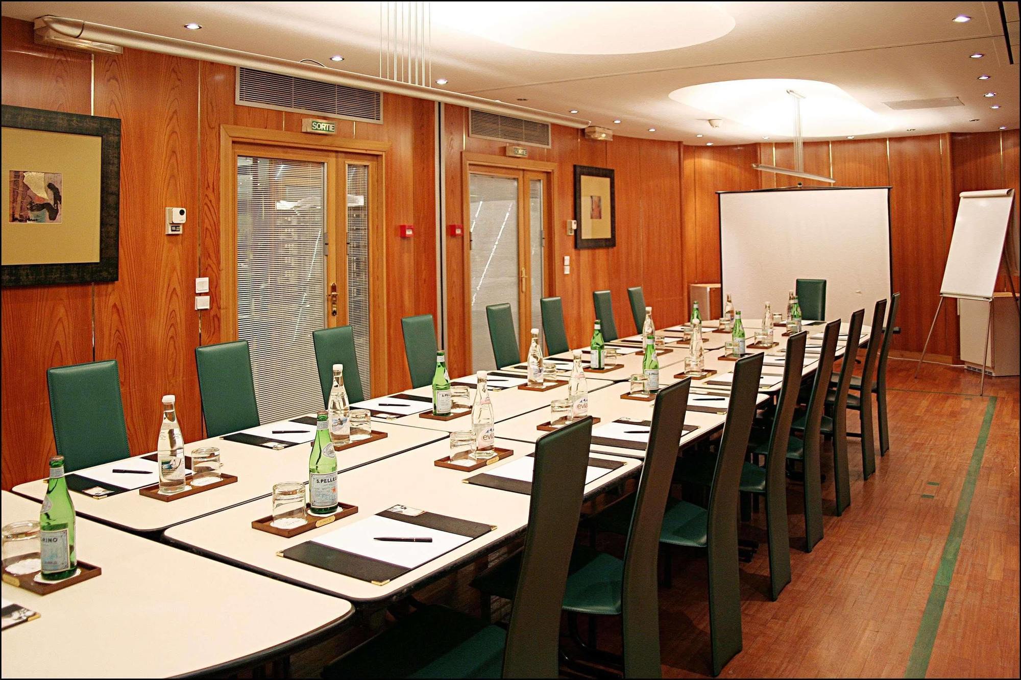 Villa Luxembourg Paris Facilities photo